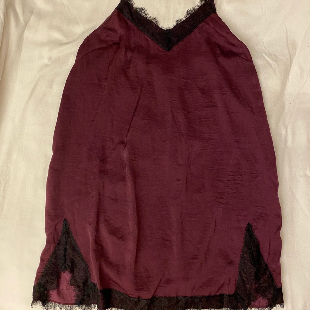 Tahari Slip